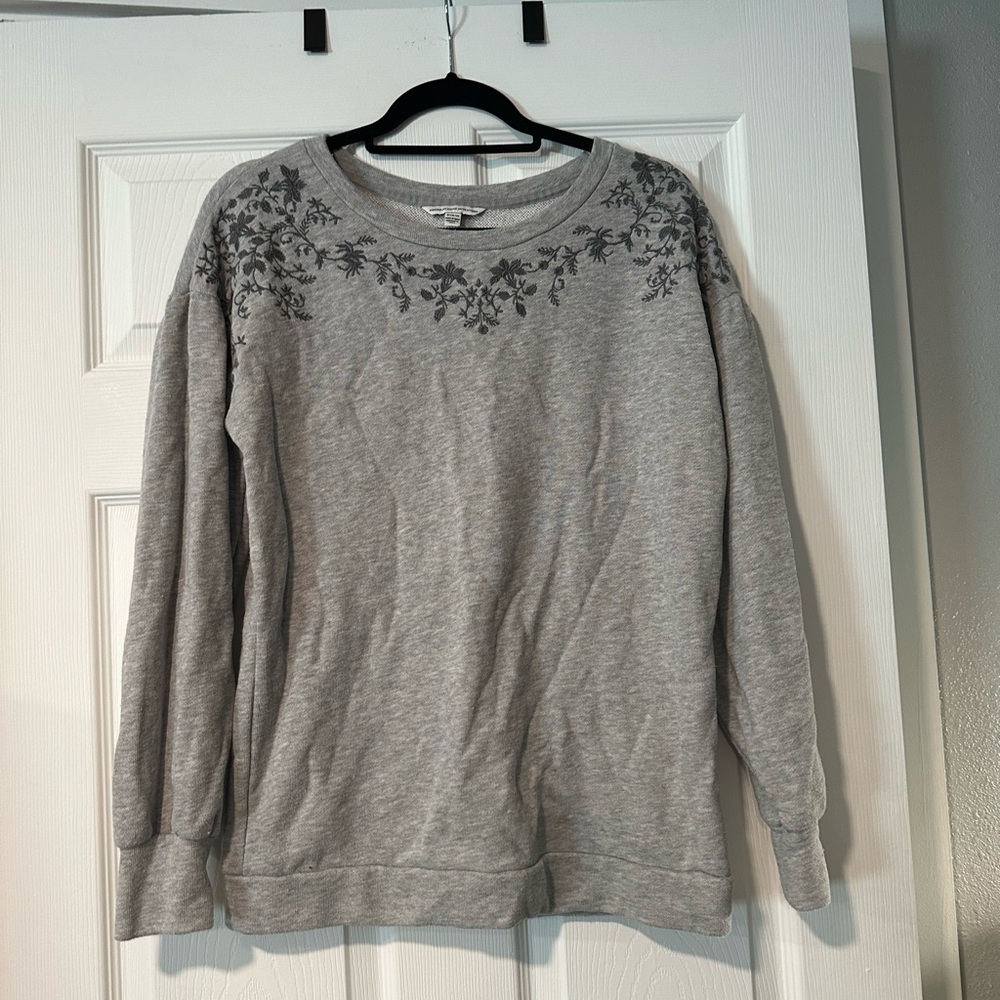 American Eagle Outfitters Gray Sweatshirt with Floral Design